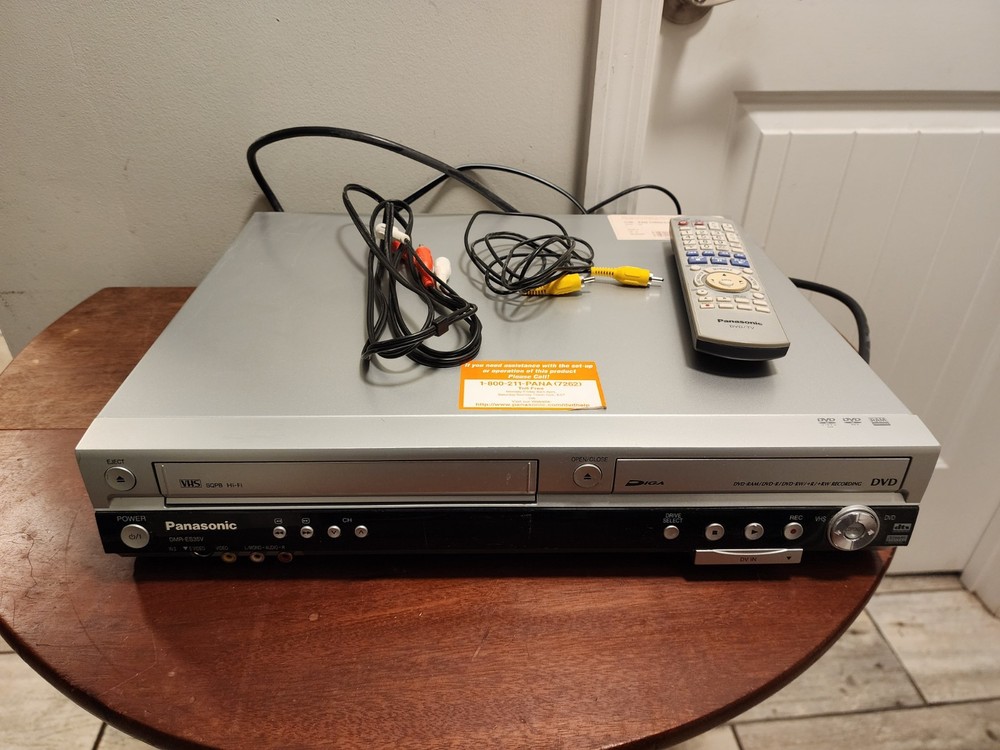 Panasonic DMR-ES35V DVD/VCR Combo Recorder with remote