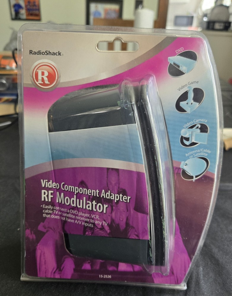 RadioShack Video Component Adapter RF Modulator 15-2526, 3 Inputs 1 Output