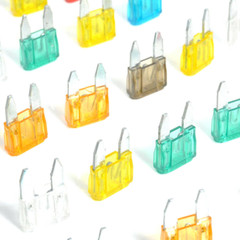New 70pcs Assorted Car Mini Fuse 5 7.5 10 15 20 25 30 Amp