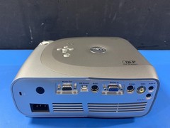 Dell 1201MP DLP Portable Projector 2K Lumens 611 Lamp Hours W/ Travel Case