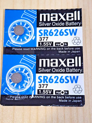 2 x Fresh carded MAXELL 377 376 Silver Oxide Watch Battery SR626SW SR626W