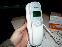 AT&T Trimline Corded Phone with Caller ID Digital Display TR1909 – White-unused
