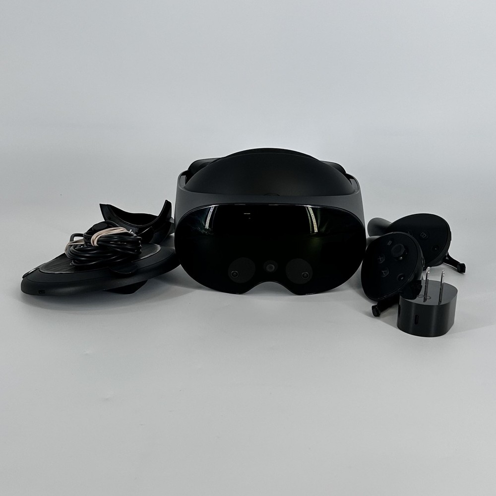 Meta Quest Pro VR Headset 256GB w/ Charger/Controllers/Regular Strap – Very Good