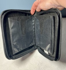 Case Logic CD DVD Travel Case 28 Black Vinyl Zip Closure