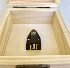 VAS Nova 0.8mV output MC Cartridge, Wood body, Microridge on Aluminum Cantilever