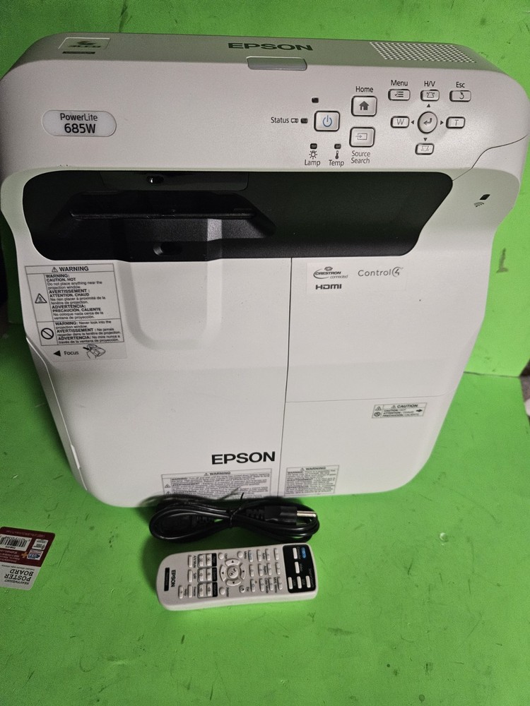 Sewing EPSON POWERLITE 685W Ultra SHORT-THROW PROJECTOR new lamp