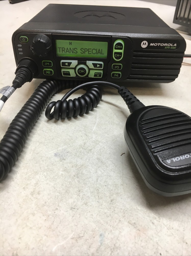 Motorola XPR4580 800 900 mhz mobile radio AAM27UMH9LB1AN MotoTRBO