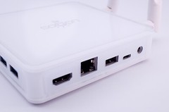 UGOOS AM7 TV BOX Android 11 Amlogic S905X4 DDR4 4GB RAM 32GB ROM WiFi6 1000M