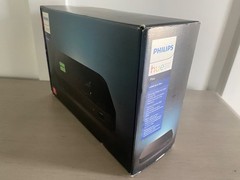 Philips Hue Play HDMI Sync Box w/ Replacement Adapter 555227 4K Ultra HD Black
