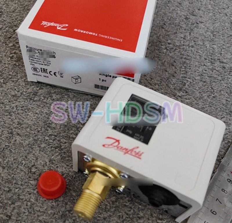 1PCS NEW for Danfoss Pressure Controller KPI35 060-316466 Freight Free