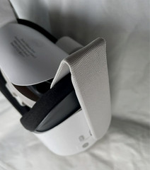 Oculus Quest 2 128GB All-in-one VR Headset – White Headset ONLY No Controllers