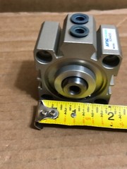1pcs AirTAC SDA40X5 Pneumatic Air Cylinder -Cylinder