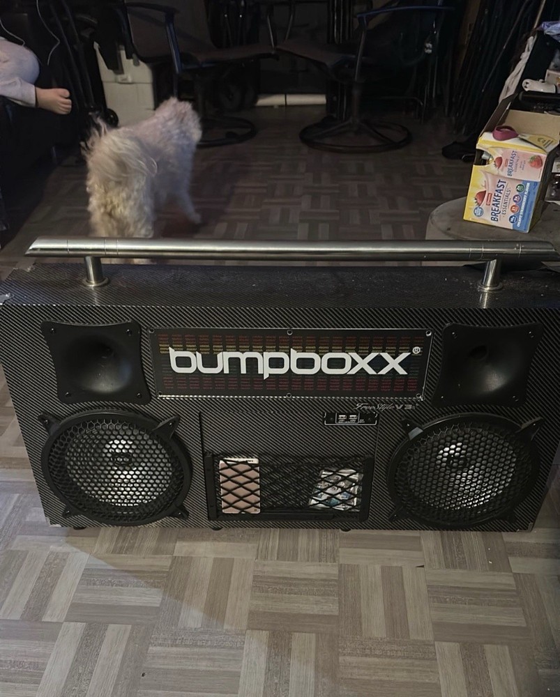 Bumpboxx Freestyle V3S Black Boombox AM/FM USB SD/MMC Line-In/Out
