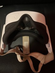 Meta Quest 3s Standalone VR Headset White – Meta Quest 3s VR Headset