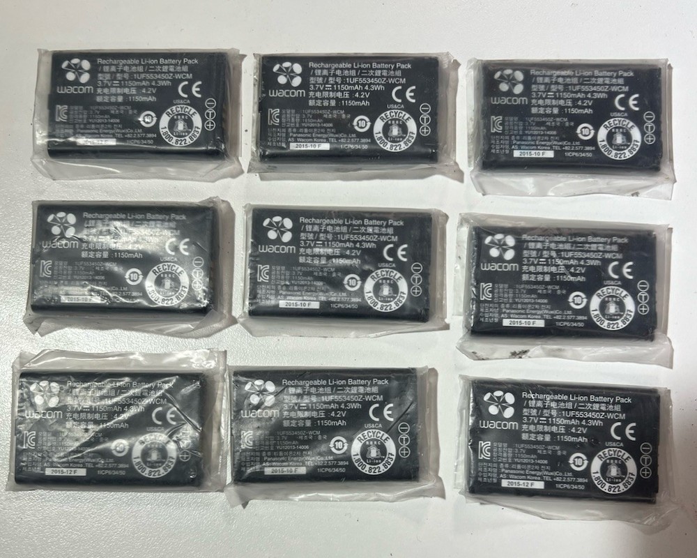 9 Wacom ACK-40401 Genuine Battery. ACK-404011UF553450Z-WCM 2015 New