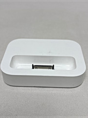 2003 Apple Dock for iPod 3rd/4th Generation White With Original Cable Untested