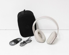 Beats by Dr. Dre Studio Pro Over-the-Ear Wireless Headphones MQTR3LLA Sandstone