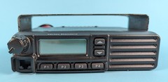 LOT OF 2 VERTEX STANDARD VX-2200-G7-25 UHF RADIO: 25w, mic, bracket |010-8308338