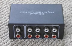 4 Way Stereo RCA Bi-Directional Audio Switcher 1 in 4 Out or 4 in 1 Out