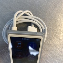 Apple iPod nano 7th Gen Silver (16gb . New Battery installed. Very Nice