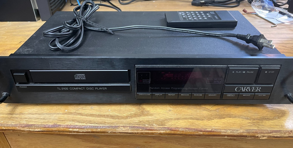 Carver TL-3100 Compact Disc Player w/ remote