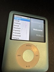 Apple iPod nano 3rd Generation Blue (8 GB) Bundle – See Pictures