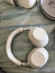 Sony WH-1000XM6 White Noise Cancelling Over-Ear Bluetooth Headphones 3.5mm