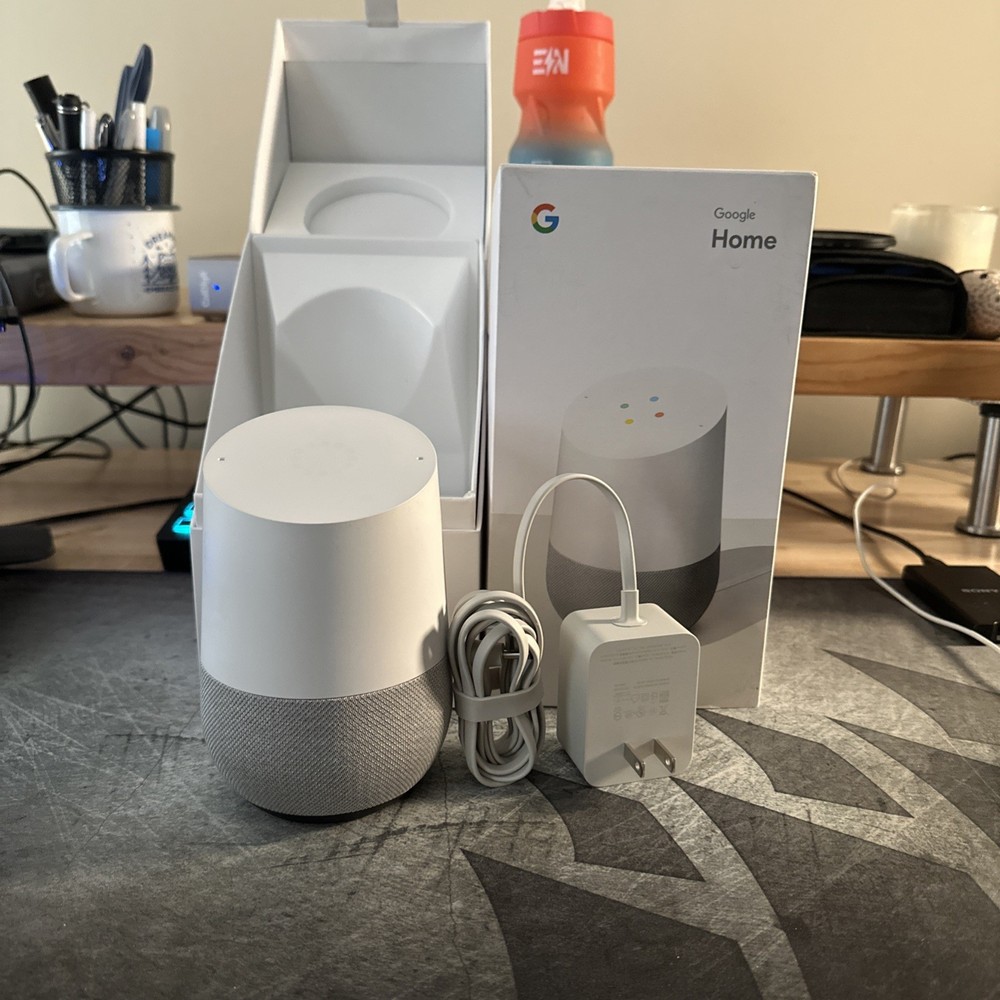 Google Home Smart Assistant – White Slate (US)