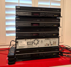 Toshiba DVR620KU DVD/VCR Recorder Combo W/Remote Control USED