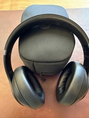Beats Studio Pro Wireless Bluetooth On-Ear Headphones Black w/ Case – OPEN