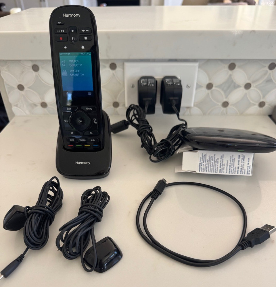 Logitech Harmony Ultimate Remote System with Hub, Cradle, and 2 IR Blasters
