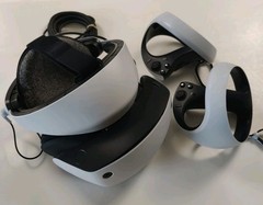 Sony PlayStation 5 PS5 Virtual Reality VR2 w/ Controllers – Excellent * TESTED*
