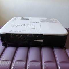 Epson VS330 3LCD HDMI Projector 2700 Lumens HD 1080p ELPLP78