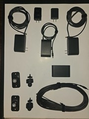 HTC Vive VR Headset Kit 90Hz 110° HDMI/USB w/ 2 Controllers Base Stations