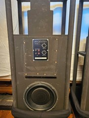 Vandersteen Model 2ce speakers with stands, READ DESCRIPTION BEFORE PURCHASE