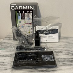 Garmin DriveSmart 86 8″ Car GPS Navigator North America Maps 010- 02471-00 OB