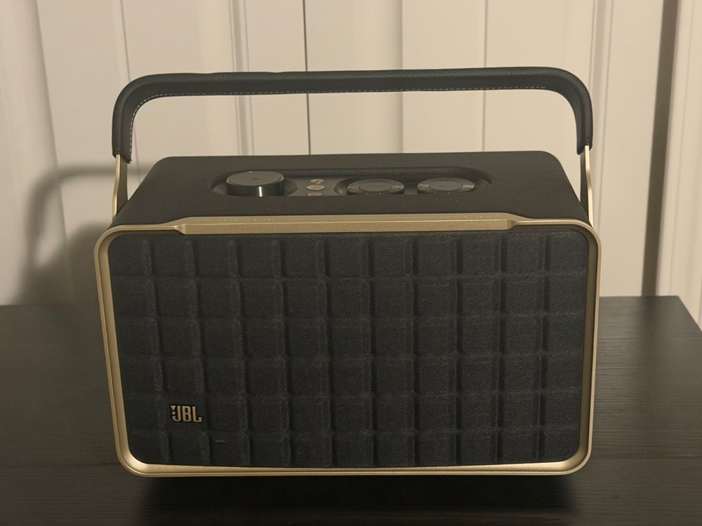 JBL Authentics 300 Smart Portable Speaker – Black Excellent Condition