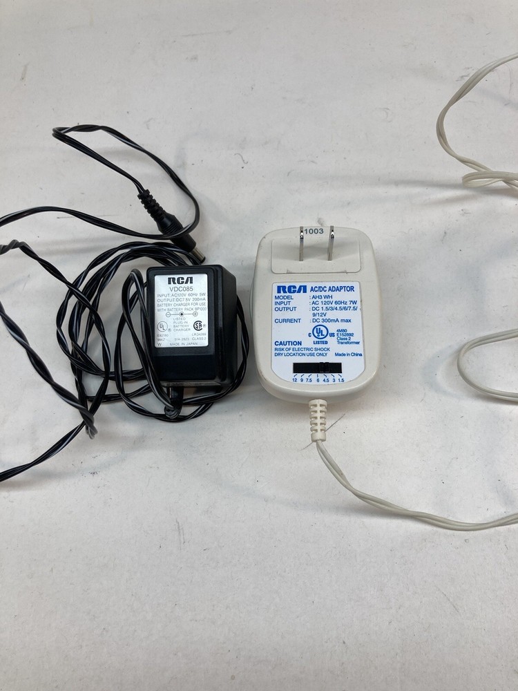 RCA Lot Of 2 AC/DC ADAPTORs MODEL : AH3 WH , Vdc085 : DC 1.5/3/4.5/6/7.5/9/12V
