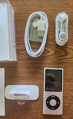Apple iPod Nano 4th Generation 8GB – Silver- Retro iPod Tested and Working