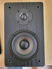 Micca MB42 Bookshelf Speaker 4″ Carbon Fiber Woofer 75 Watts Dome Tweeter