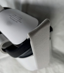 Oculus Quest 2 128GB All-in-one VR Headset – White Headset ONLY No Controllers