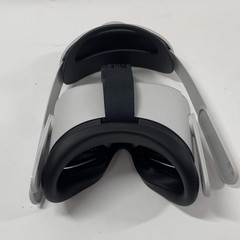 Meta Quest 2 128GB Standalone All-in-One VR Headset KW49CM