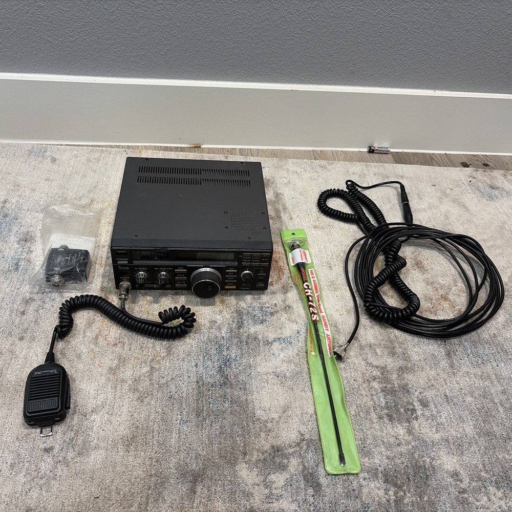 Icom IC-725 HF Ham Radio Transceiver With Extras Untested