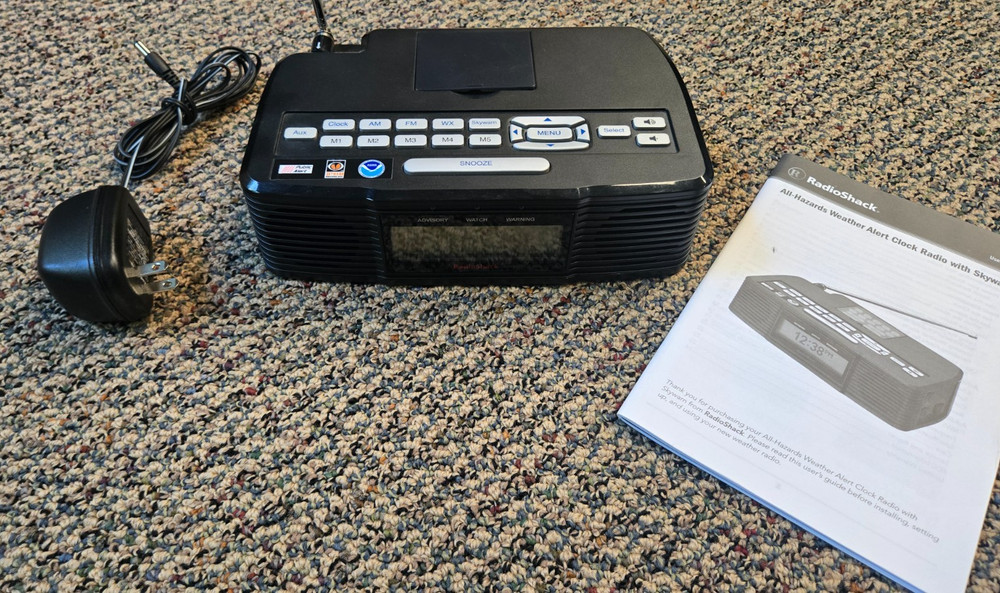 RadioShack 12-519 Skywarn Weather Radio, w/ Adapter, Antenna & Manual