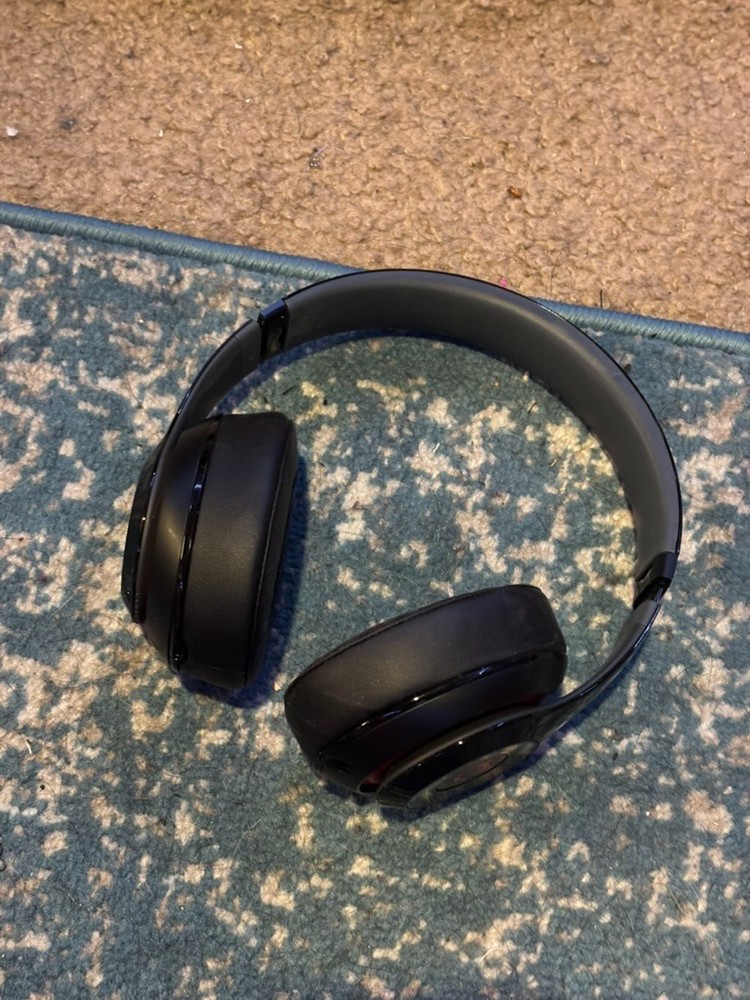 Beats by Dr. Dre Studio Pro Wireless Bluetooth Headphones – Black MQTP3LL/A