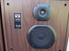 Awesome Cerwin Vega VS-150, 3-way Floor Speaker w/ 15″ Woofers – Reconditioned