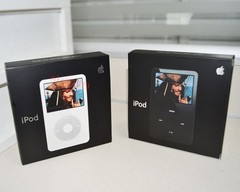 Apple iPod Classic Video 5th Gen 30GB/60GB/80GB Black / White Player-WARRANTY