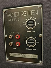 Vandersteen Model 2ce speakers with stands, READ DESCRIPTION BEFORE PURCHASE