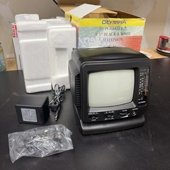 Vintage Olympia 502R 5.5in Portable Black & White TV CRT AM FM Radio 12V Black