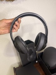 Beats Studio³ Wireless Active Noise Cancelling Headphones Matte Black